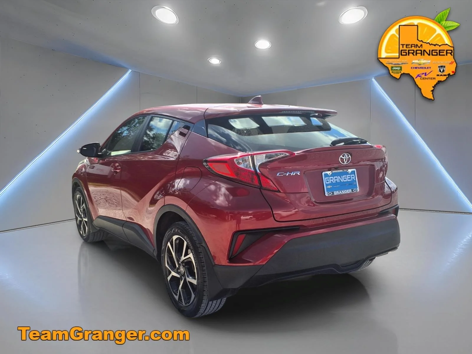 Used 2021 Red Toyota XLE image 2