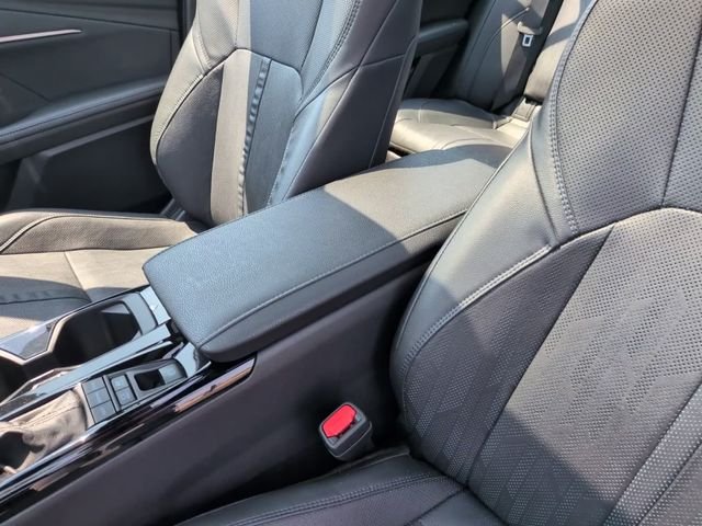 Used 2025  Toyota XSE image 19