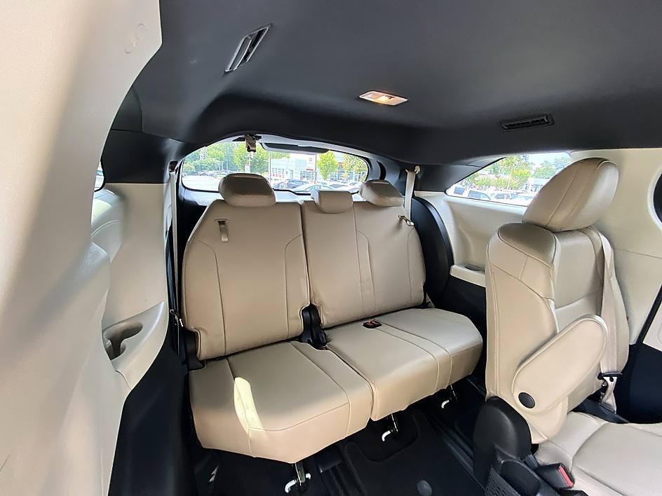 Used 2021 Blizzard Pearl Toyota XLE image 24