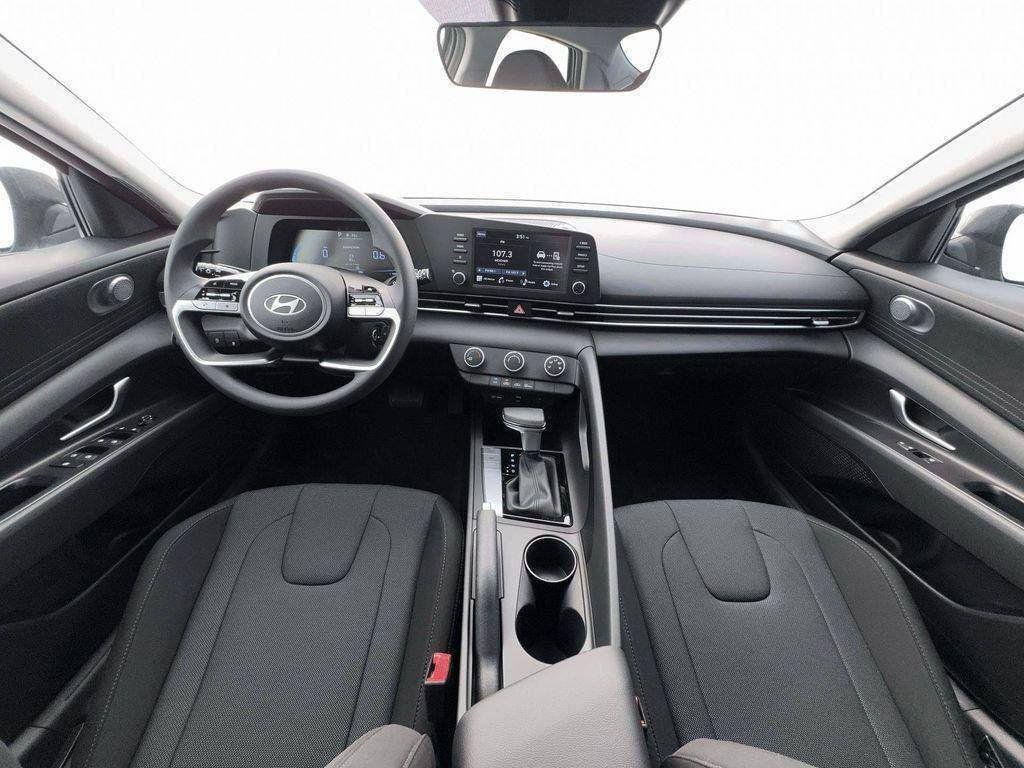 New 2026 Black Hyundai SE image 13