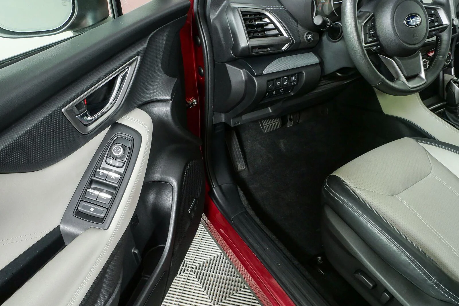 Used 2020 Crimson Red Pearl Subaru Limited image 8