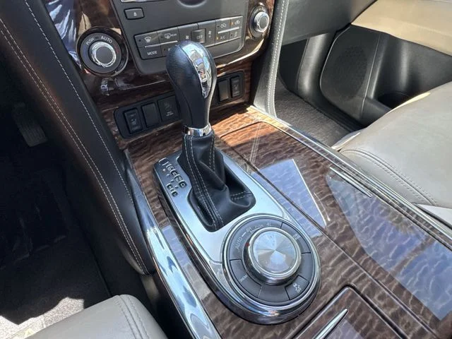 Used 2018 Brown Nissan SL image 16