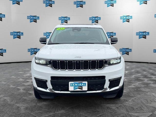 Used 2022 Bright White Clearcoat Jeep Limited image 9