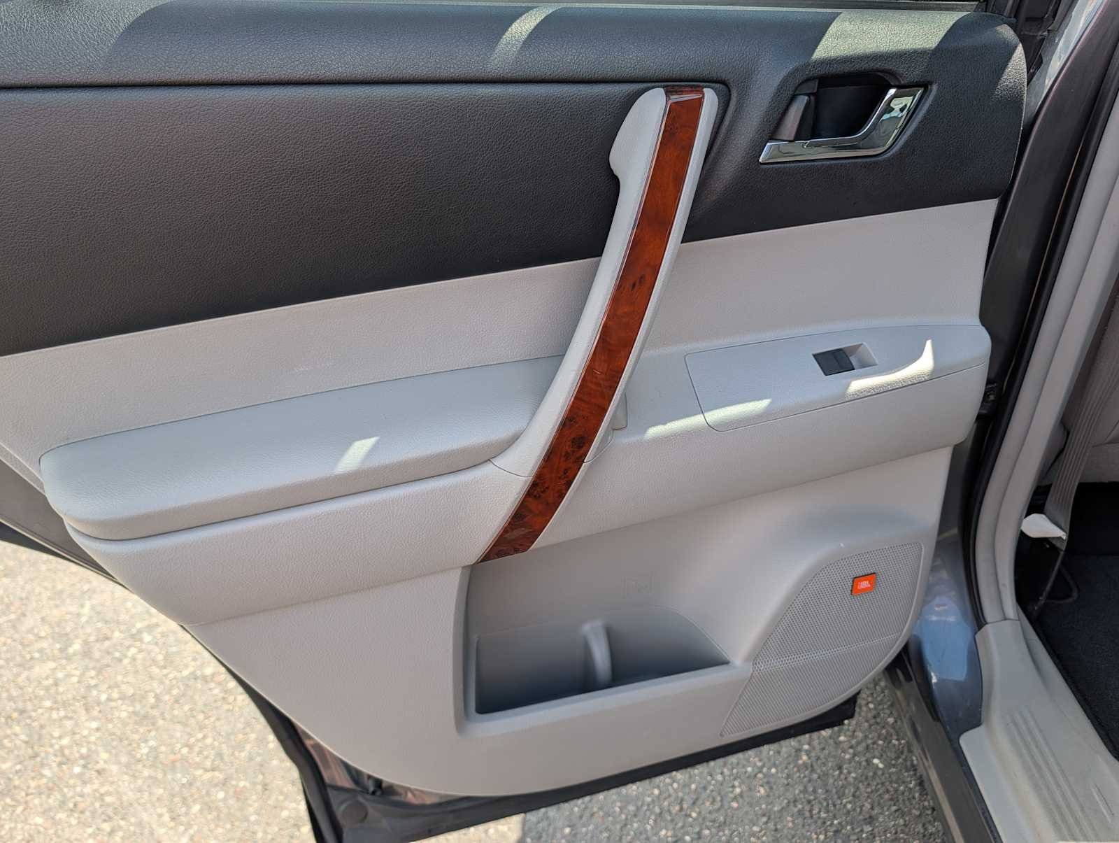 Used 2013 Magnetic Gray Metallic Toyota Limited image 14