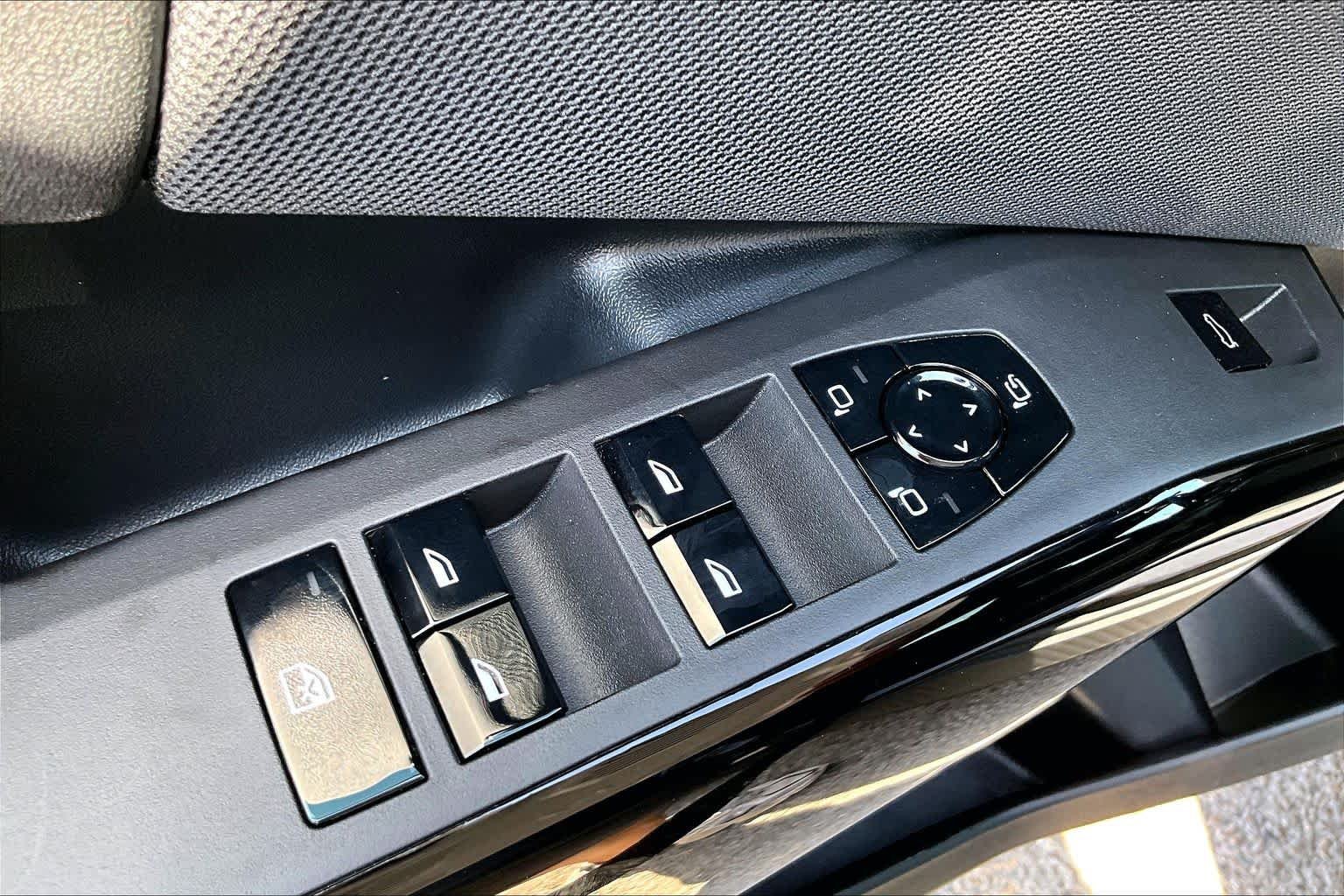 New 2026 Dark Graphite Metallic BMW 30 xDrive image 19