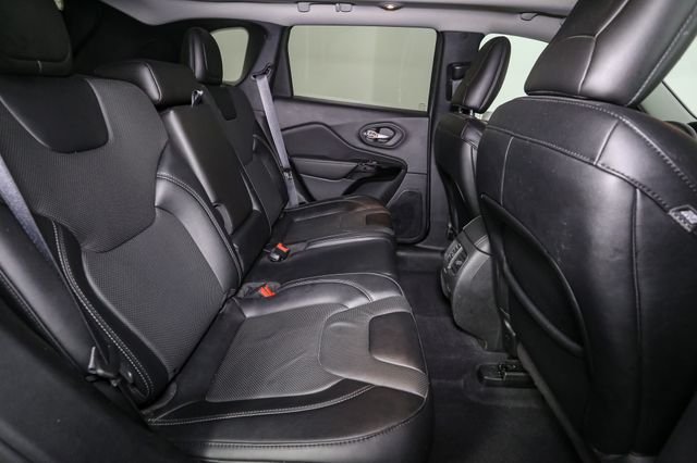 Used 2023 Black Jeep Altitude image 19