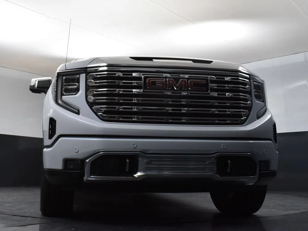 New 2026 Glacier White Tricoat GMC Denali image 31