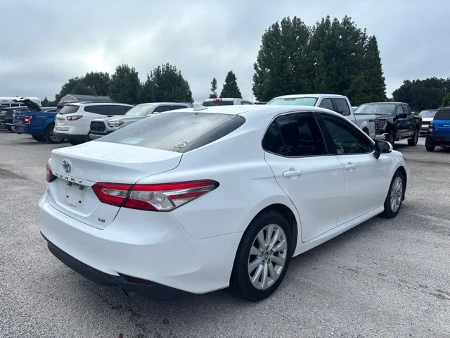 Used 2020 White Toyota LE image 5