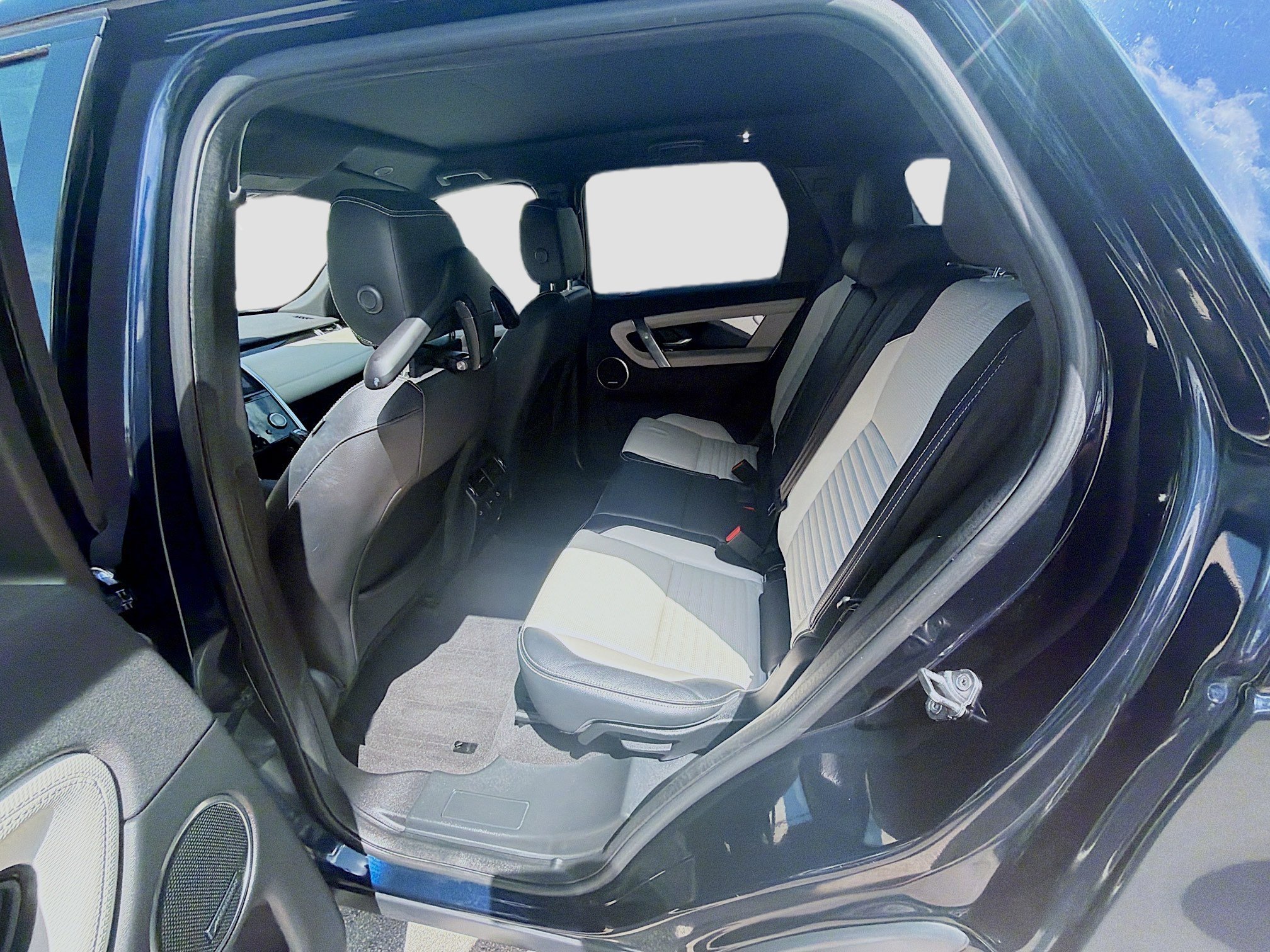 Used 2021 Blue Land Rover S R-Dynamic image 24