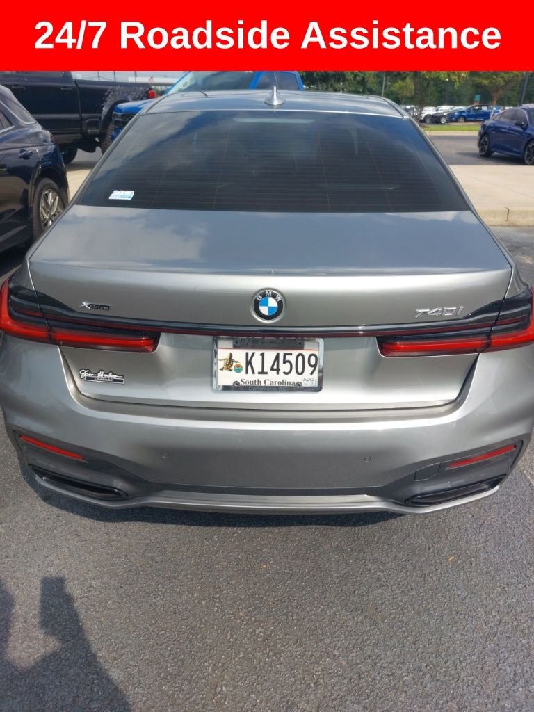Used 2022 Gray BMW 740i xDrive image 4