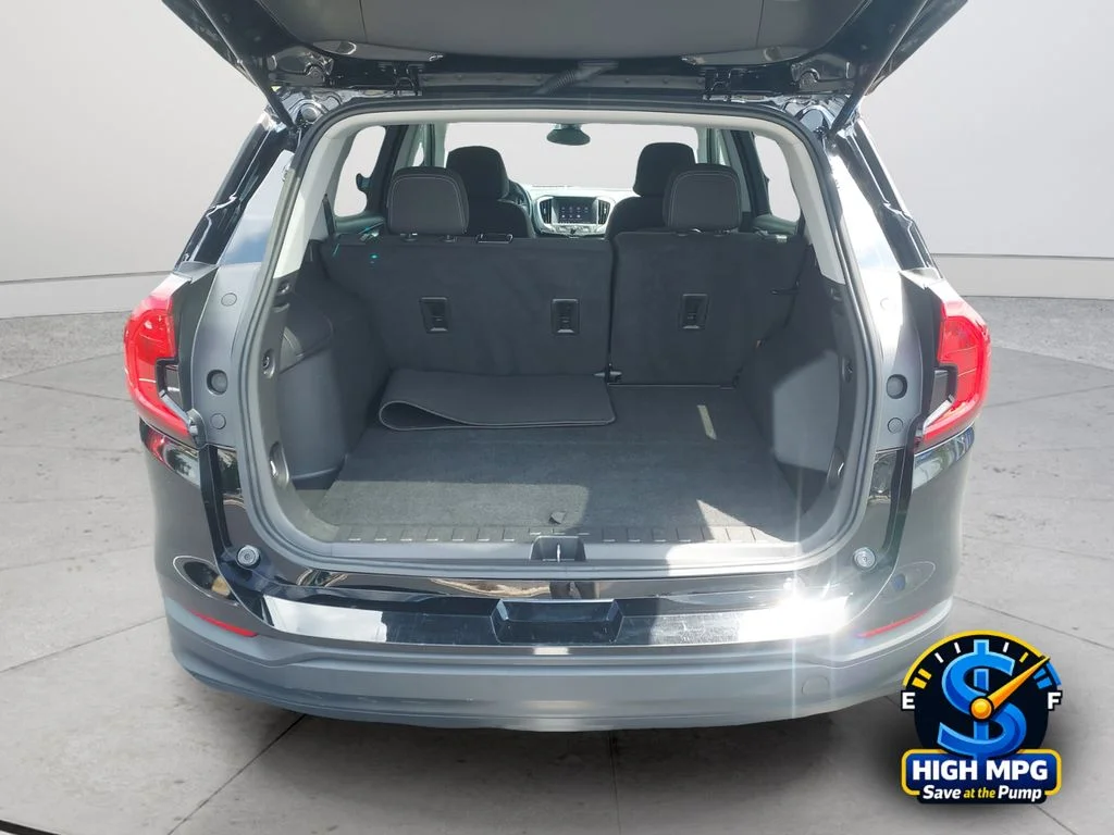 Used 2024 Black GMC SLE image 31