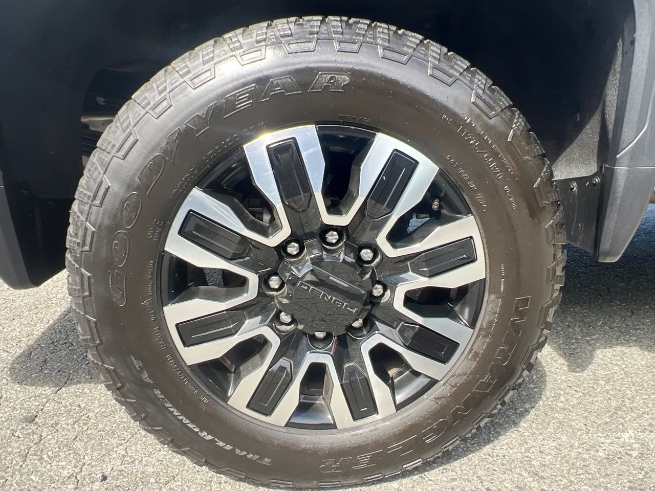 Used 2024 Silver GMC Denali Ultimate image 14
