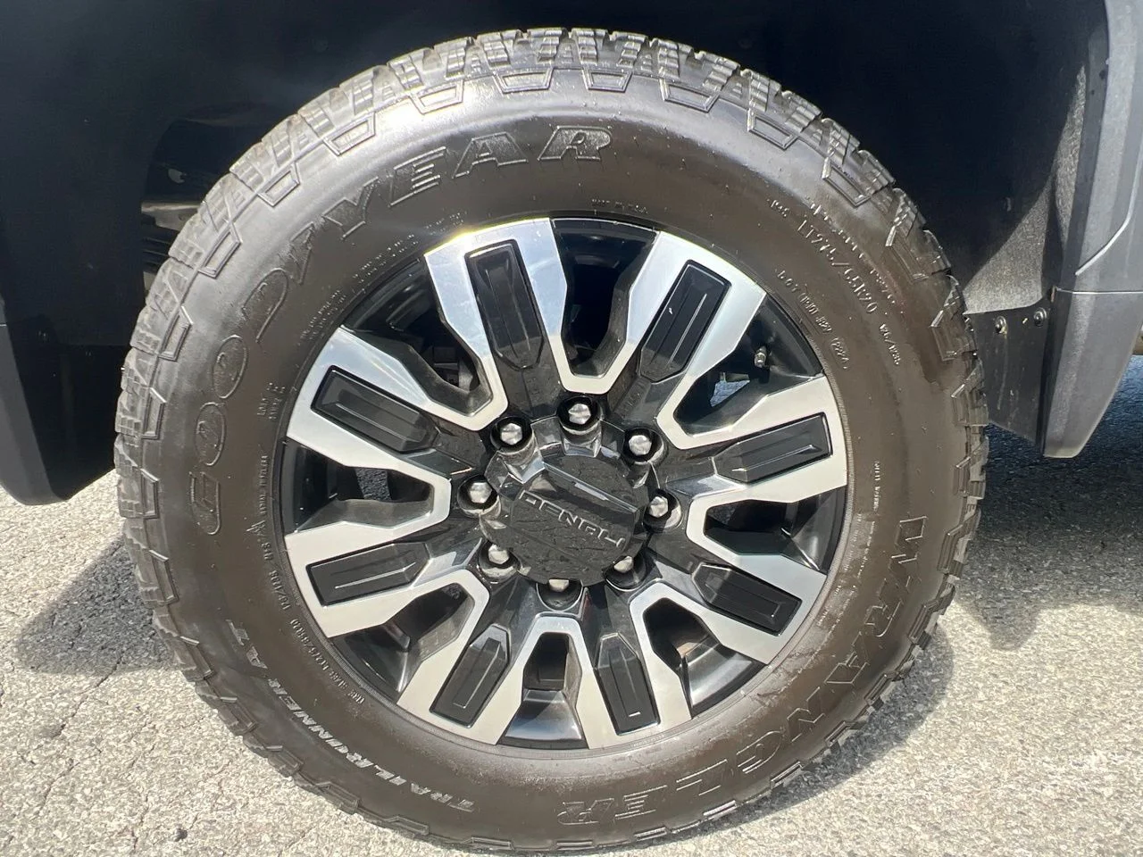 Used 2024 Silver GMC Denali Ultimate image 14