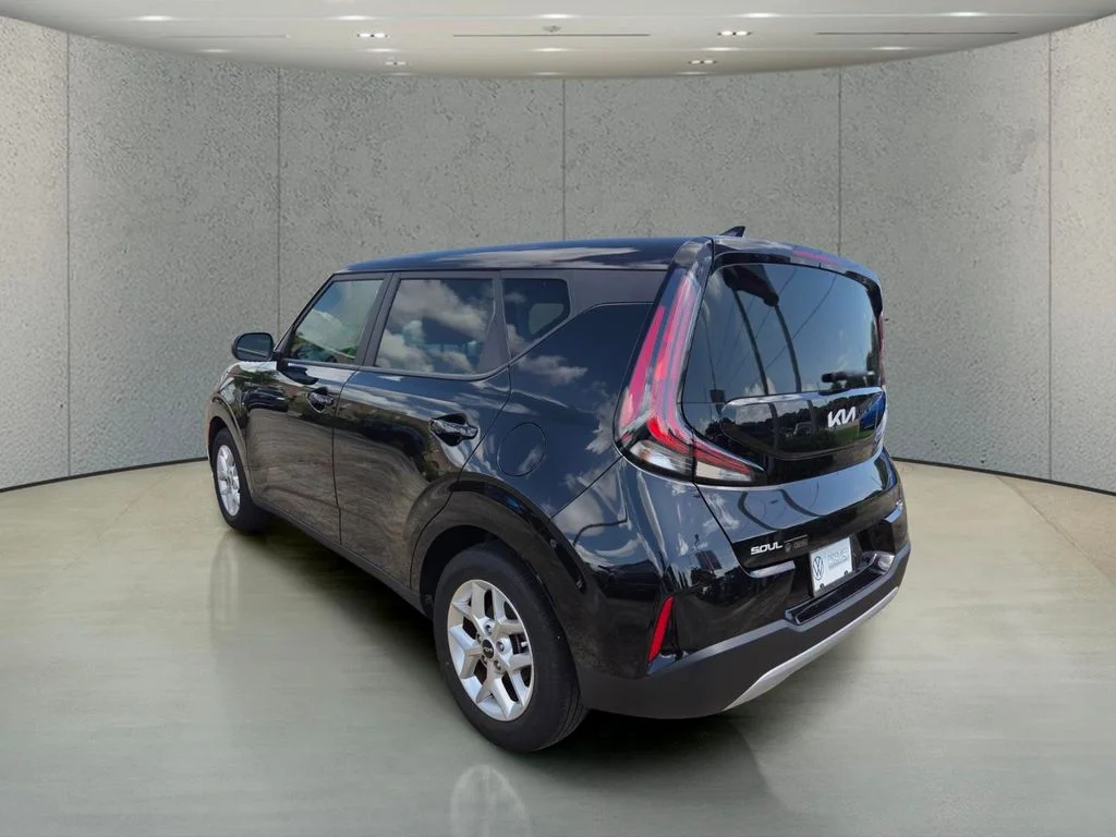 Used 2025 Black Kia LX image 3