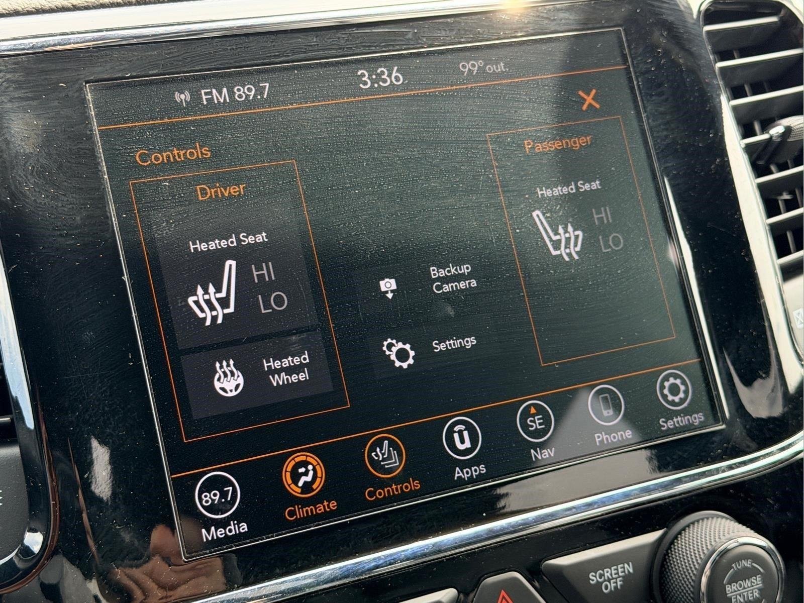 Used 2020 Diamond Black Crystal Pearlcoat Jeep Limited image 5