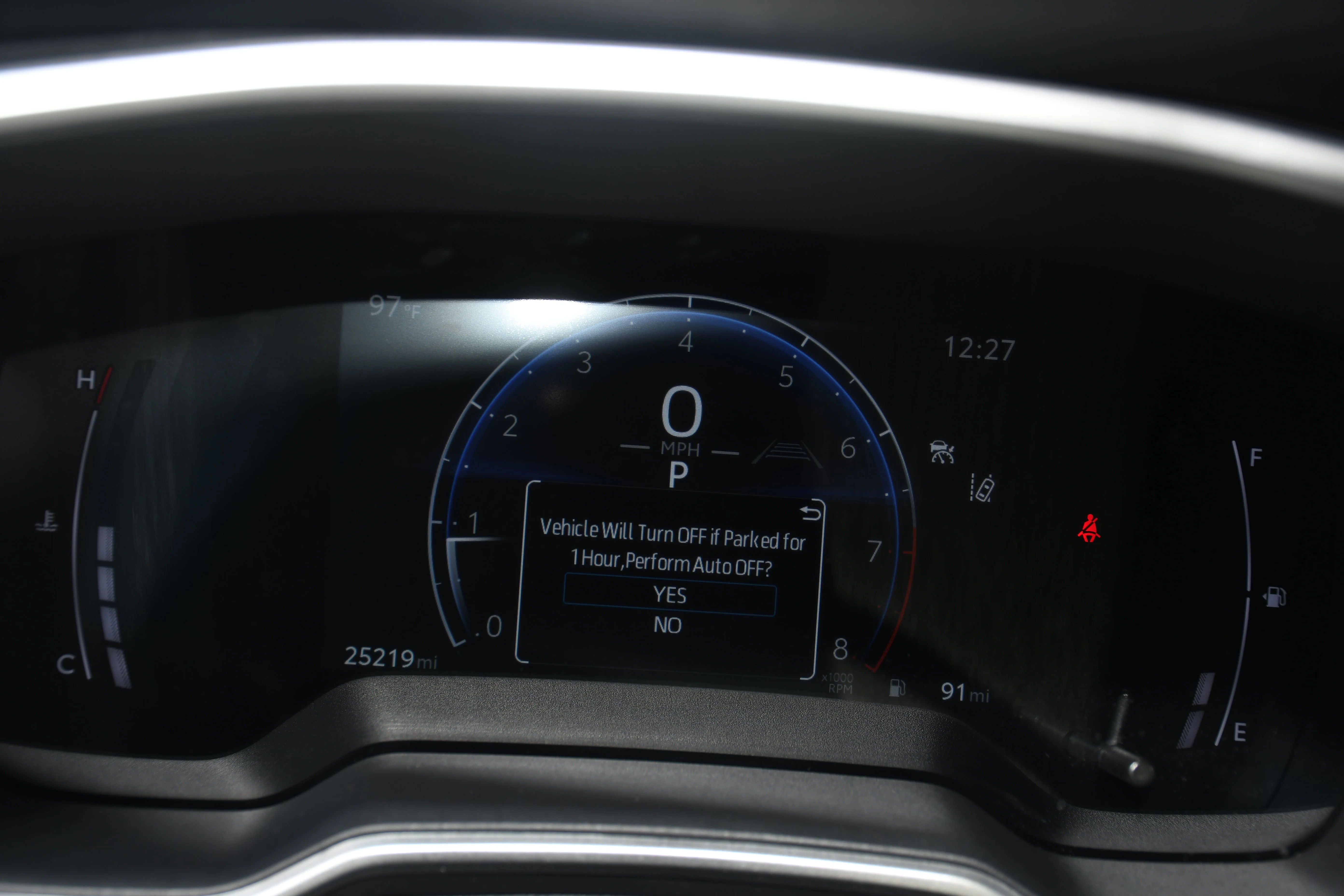 Certified Used 2025  Toyota XLE image 13
