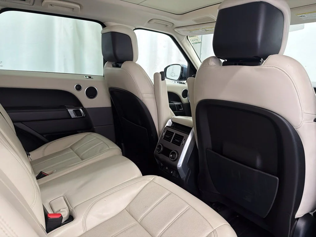Used 2020 Blue Land Rover HSE image 30