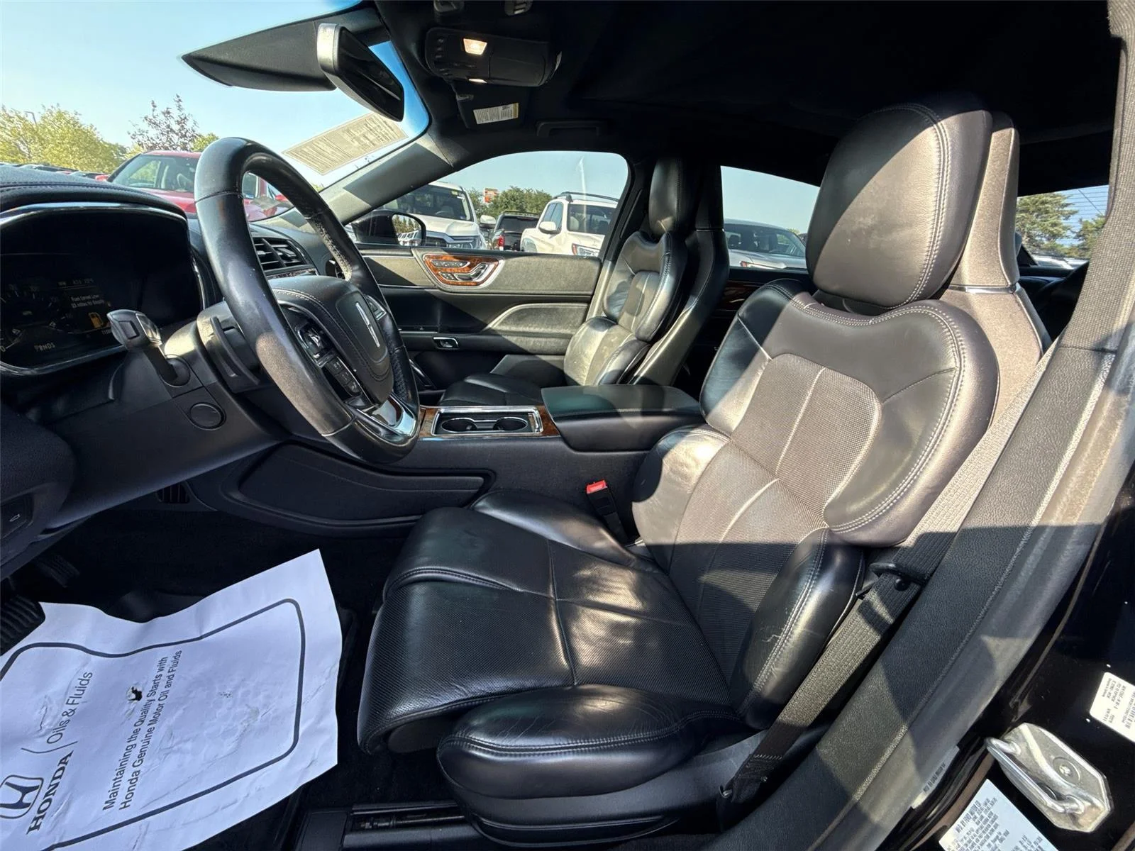 Used 2019 Infinite Black Metallic Lincoln Select image 14