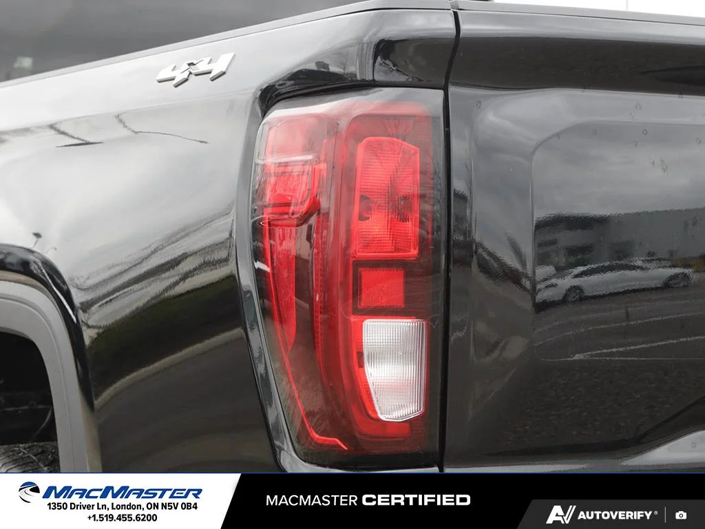 Used 2021  GMC  image 15