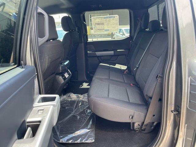 New 2026 Carbonized Gray Metallic Ford XLT image 37