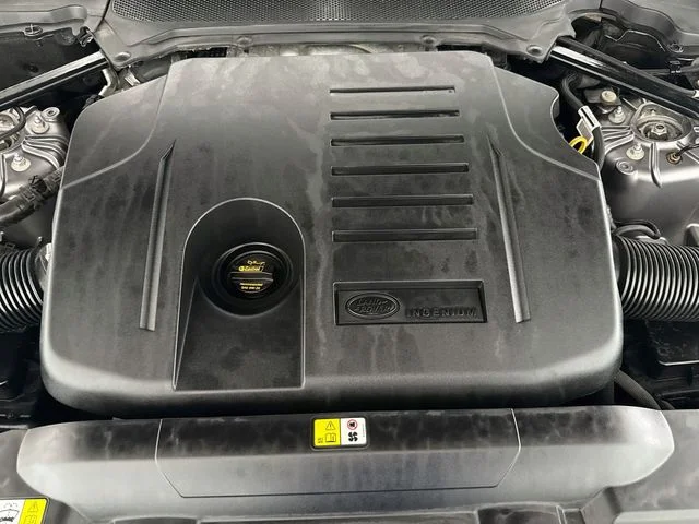 Used 2020 Gray Land Rover HSE image 32