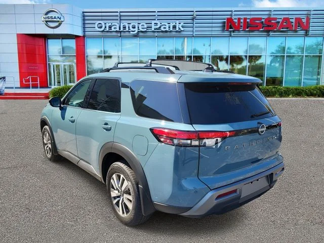 New 2026 Green Nissan SL image 3