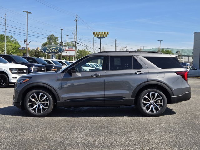 New 2026 Carbonized Gray Metallic Ford ST-Line image 13