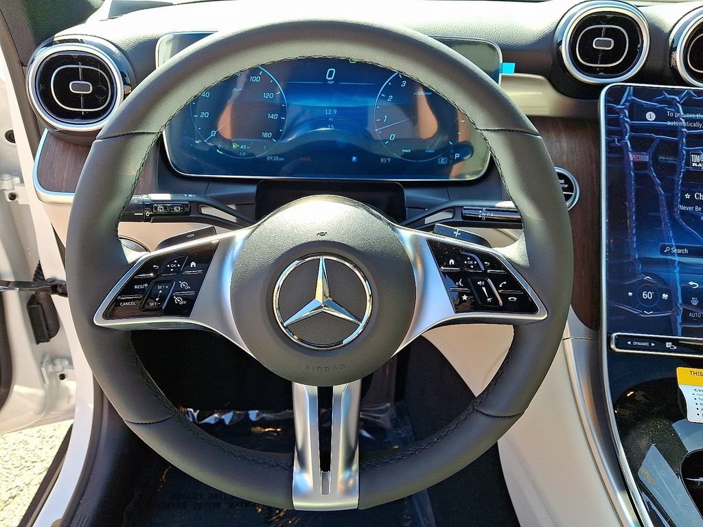 New 2026 Polar White Mercedes-Benz GLC 300 image 33