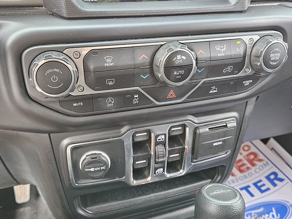 2023 Jeep Gladiator Overland - Photo 21