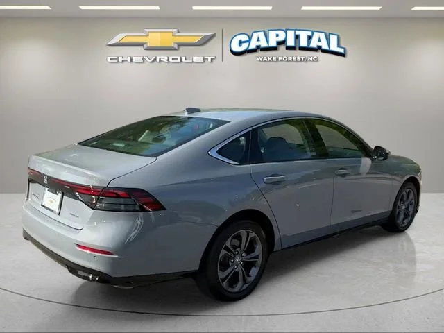 Used 2023 Gray Honda EX-L image 5