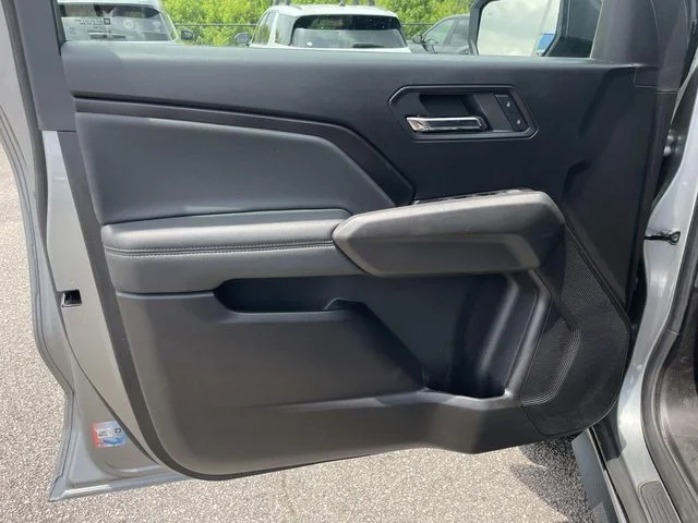 Used 2024 Gray Chevrolet LT image 17