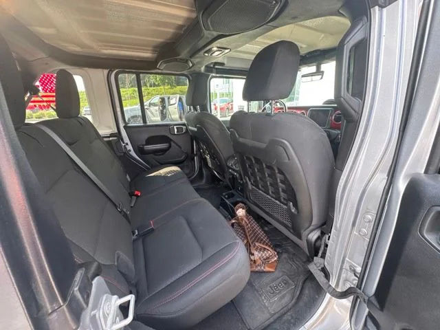 Used 2021 Silver Jeep Unlimited Rubicon image 7