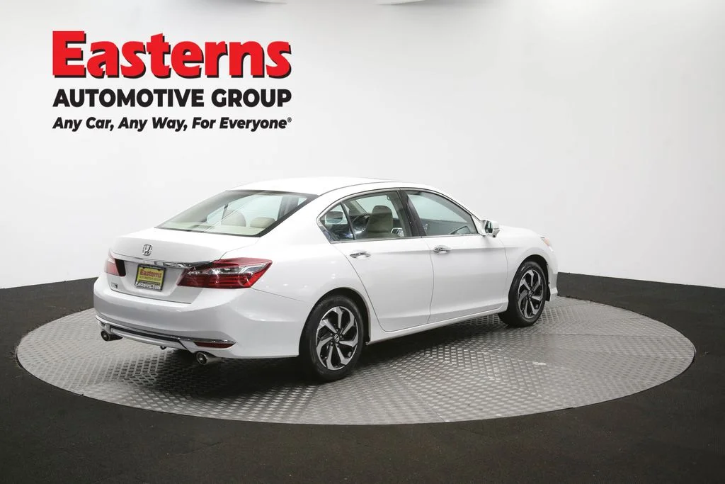 Used 2017 White Honda EX-L image 42