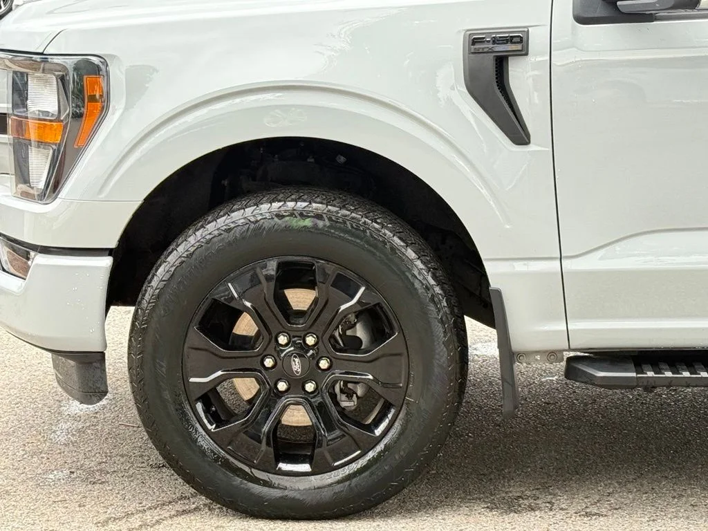 Used 2023 White Ford XL image 6