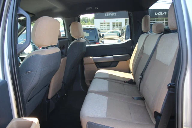 Used 2021 Silver Ford XLT image 22