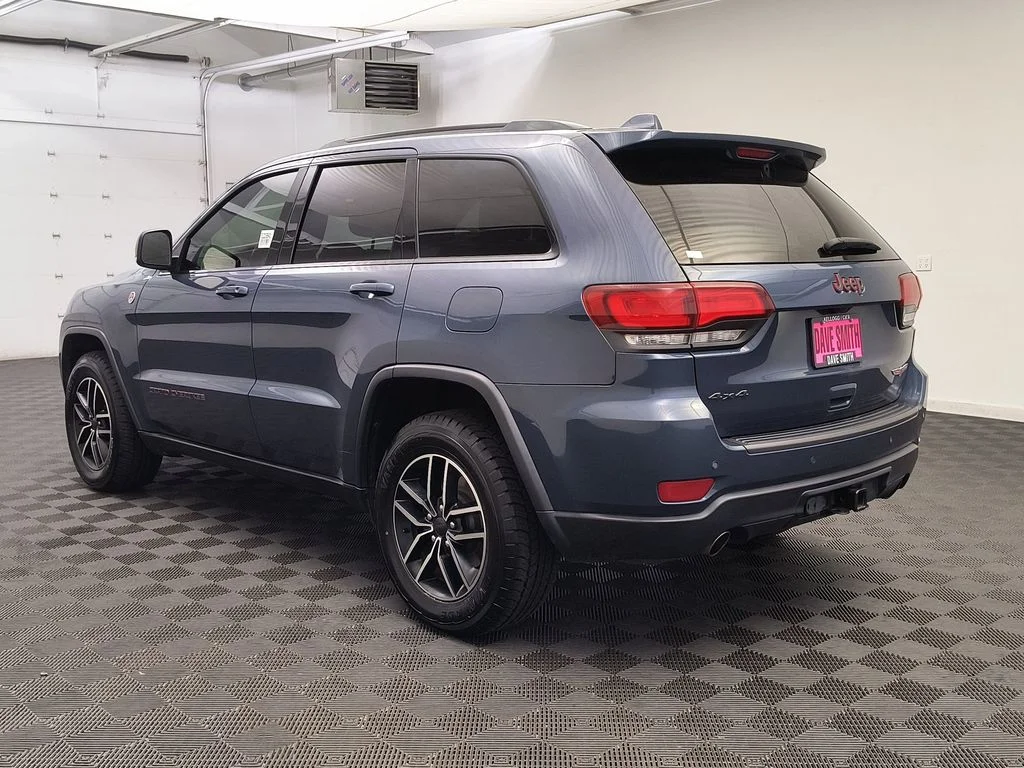 Used 2020 Slate Blue Pearlcoat Jeep Trailhawk image 3