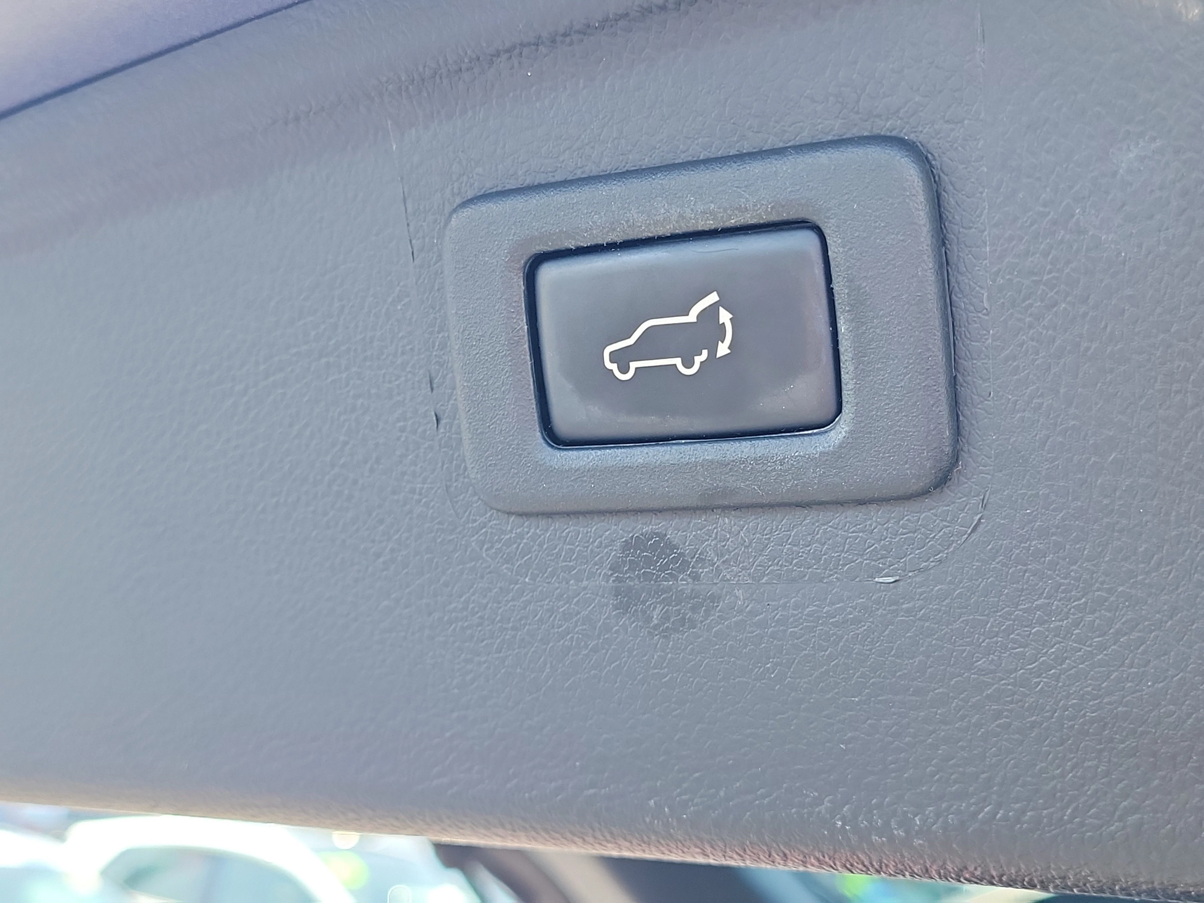 Used 2017 Blue Subaru 2.5i image 13