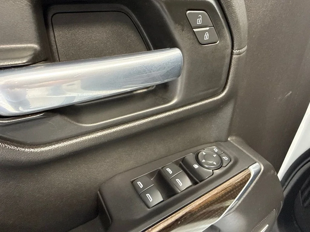 Used 2021 White Chevrolet LT Trail Boss image 20