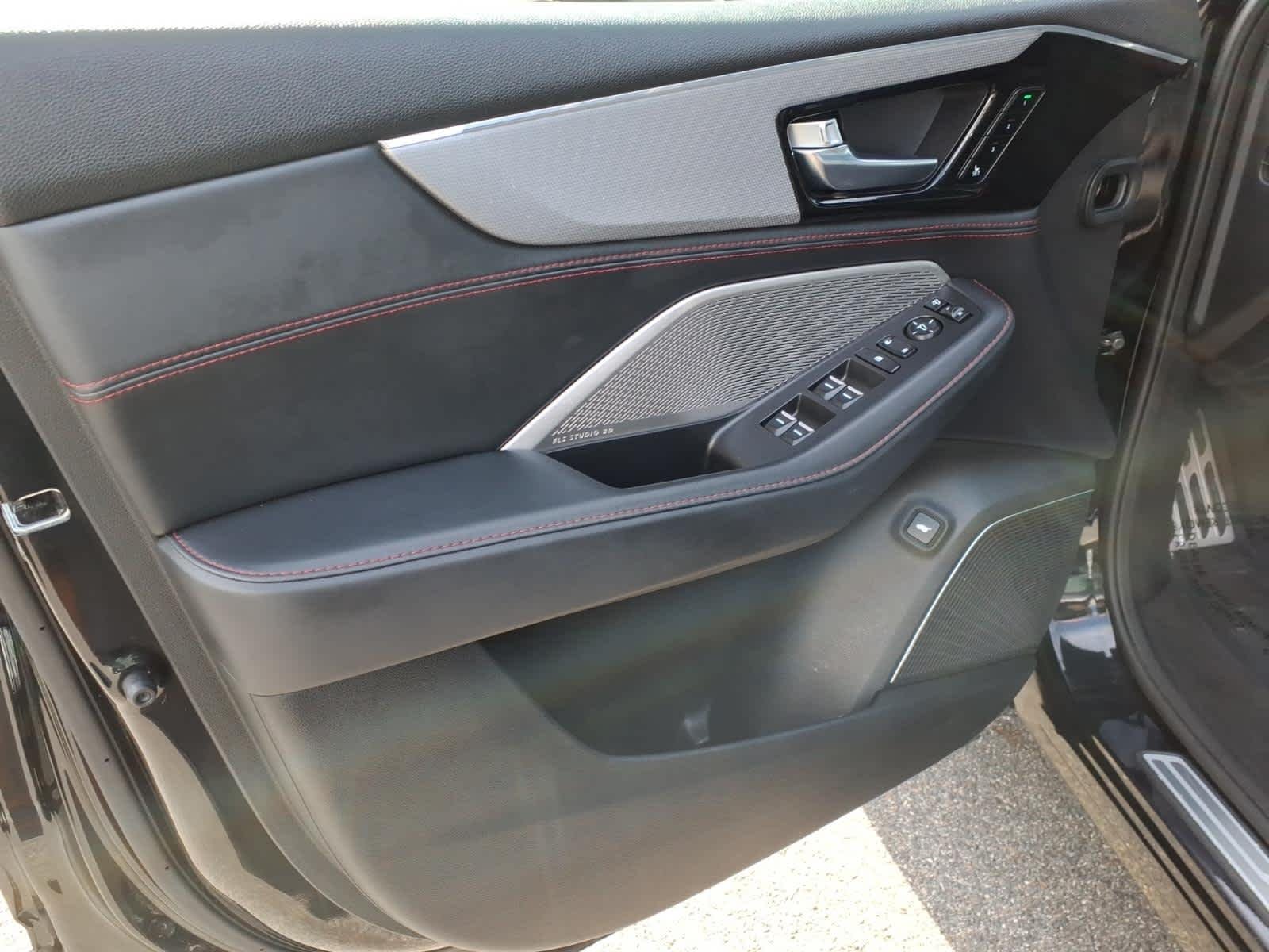 Used 2023 Majestic Black Pearl Acura w/A-Spec Package image 8