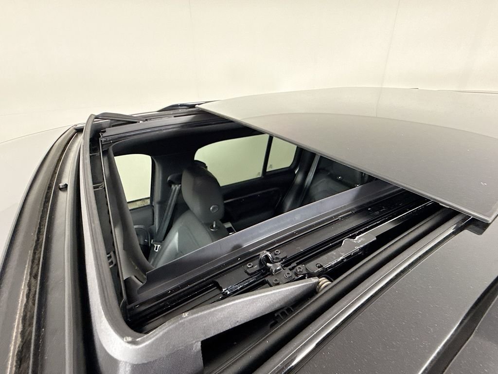 Certified Used 2024 Gray Land Rover S image 13