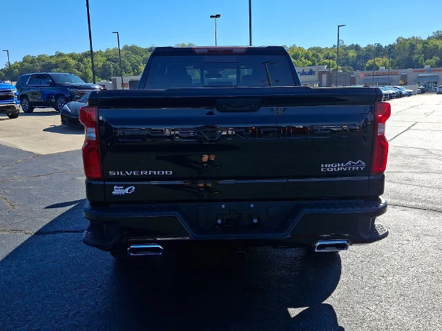 New 2026 Black Chevrolet High Country image 5