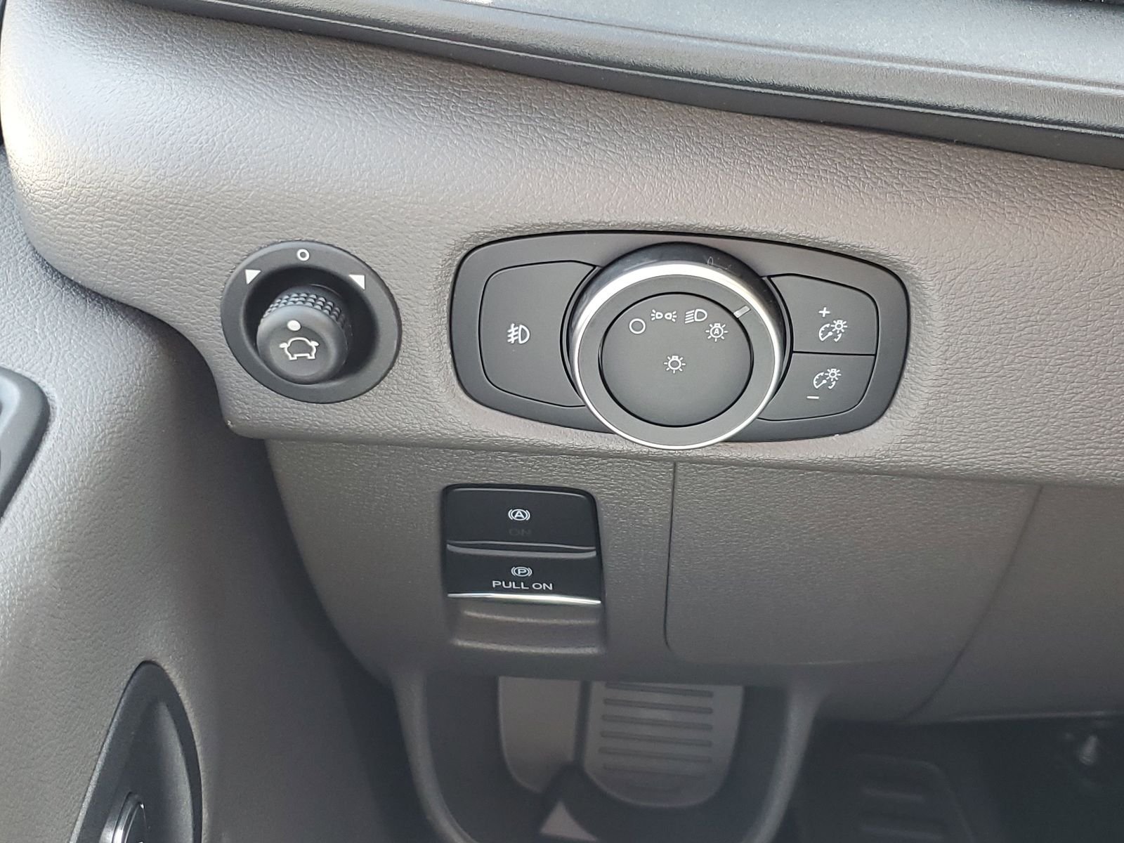 2025 Ford Transit Passenger Van XL - Photo 31