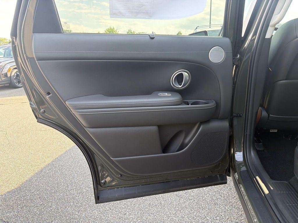 New 2026 Silver Hyundai SEL Premium AWD image 22