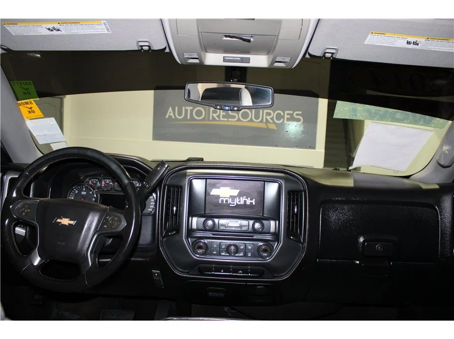 Used 2014 Silver Ice Metallic Chevrolet LT image 14