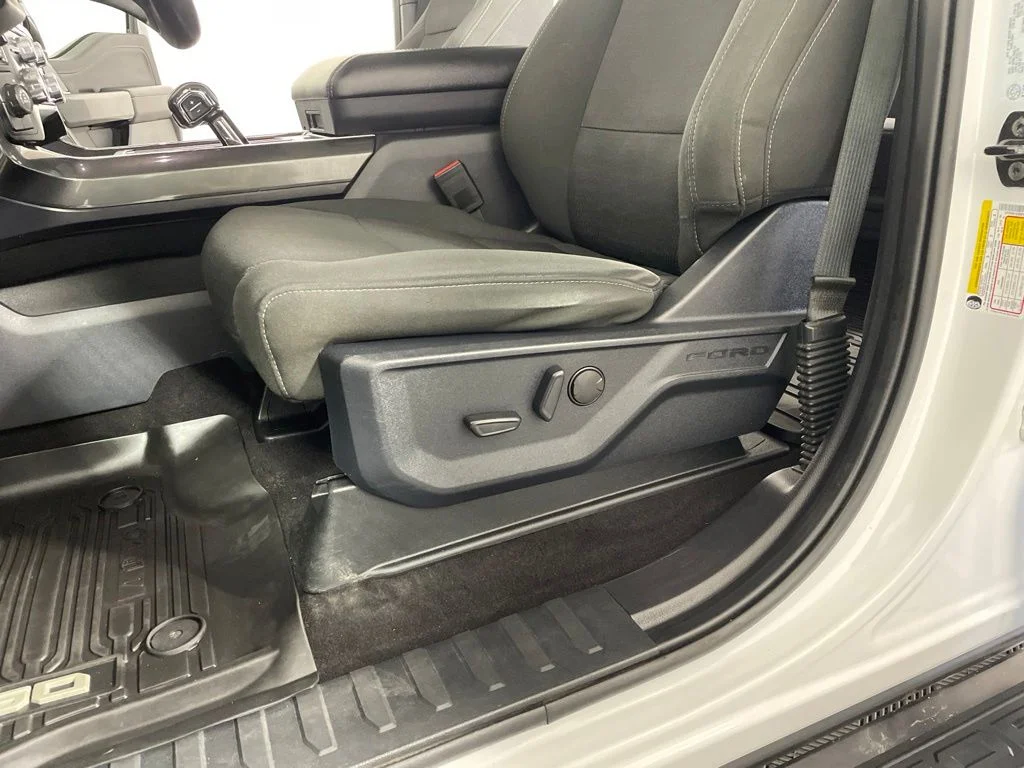 Used 2023 White Ford XLT image 12