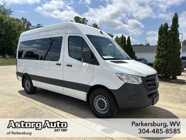 Pre-Owned 2024 Mercedes-Benz Sprinter Passenger Van Full-size
