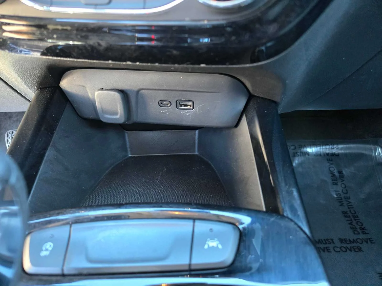 Used 2025 Summit White Chevrolet LT image 18