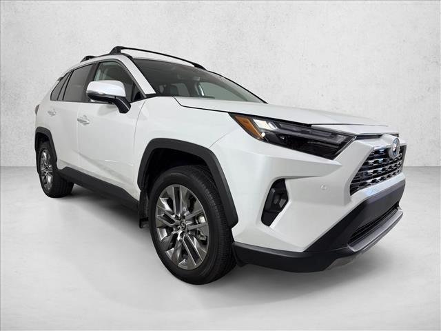 Certified Used 2025 WIND CHILL PEARL Toyota  image 1
