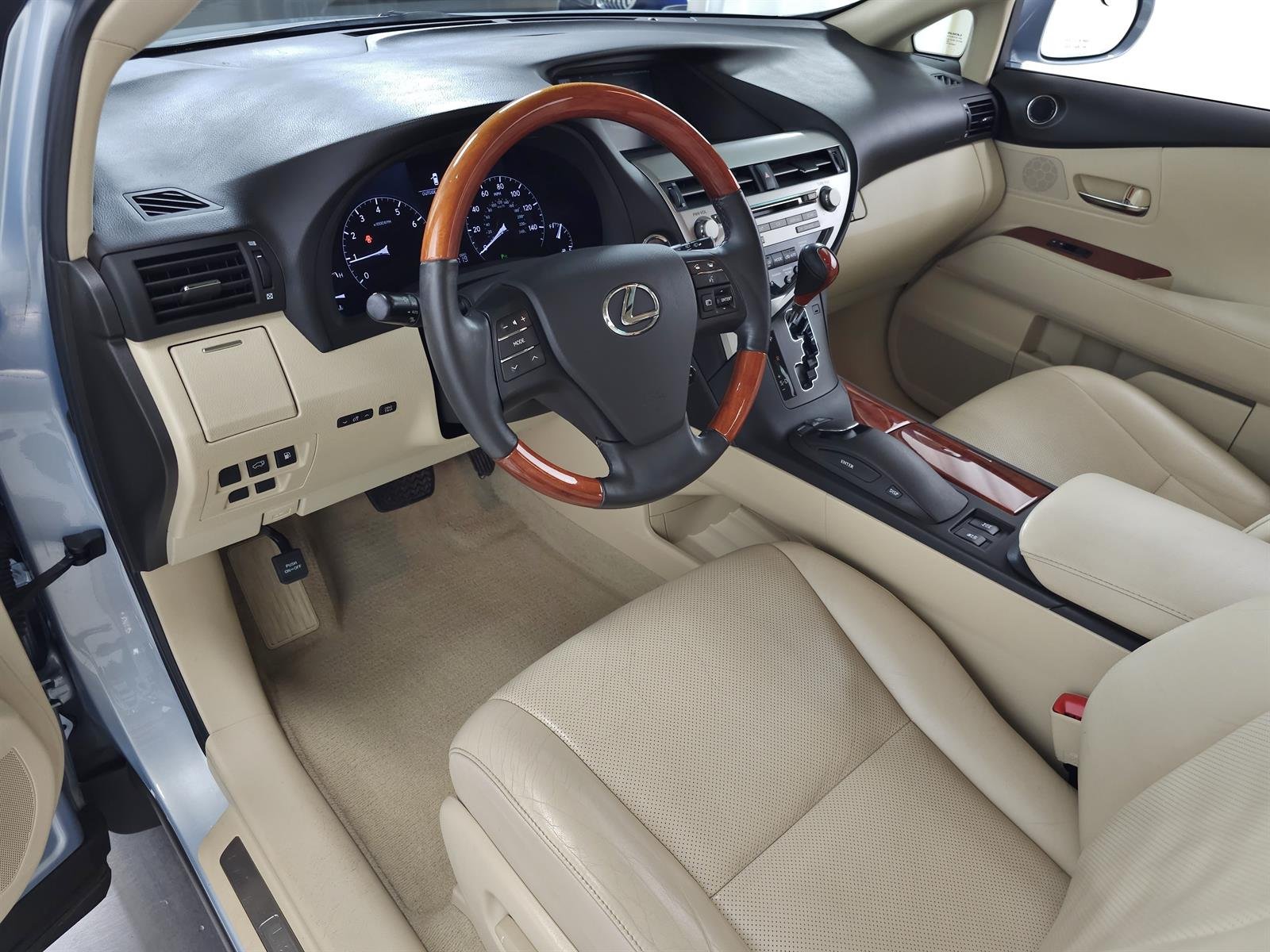 Used 2010 Blue Lexus  image 15