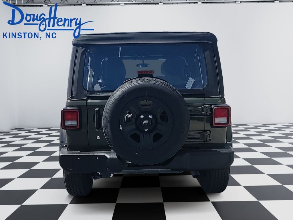 Used 2023 Green Jeep Sport image 4